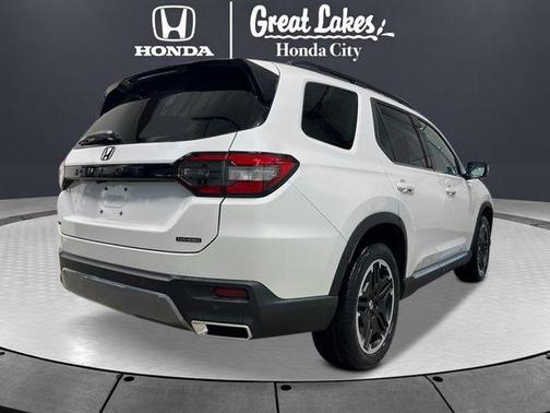 Platinum White Pearl 2026 Honda Pilot Touring S