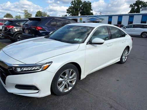 Platinum White Pearl 2018 Honda Accord LX