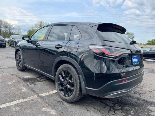 Crystal Black Pearl 2024 Honda HR-V Sport