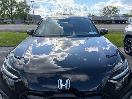 Crystal Black Pearl 2025 Honda HR-V Sport