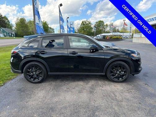 Crystal Black Pearl 2025 Honda HR-V Sport