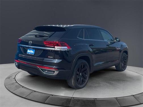 2022 Volkswagen Atlas Cross Sport 2.0T SE w/Technology