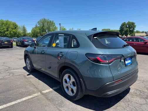 Pearl 2024 Honda HR-V LX