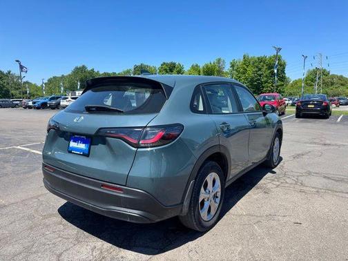 Pearl 2024 Honda HR-V LX