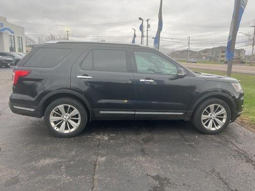 Black 2019 Ford Explorer Limited