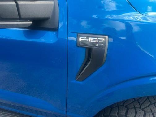 Velocity Blue Metallic 2021 Ford F-150 XLT