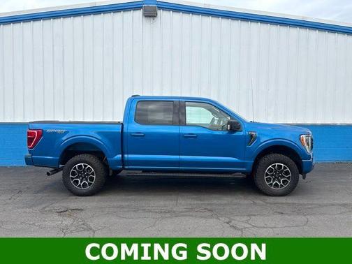Velocity Blue Metallic 2021 Ford F-150 XLT