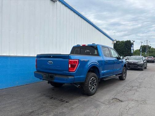 Velocity Blue Metallic 2021 Ford F-150 XLT