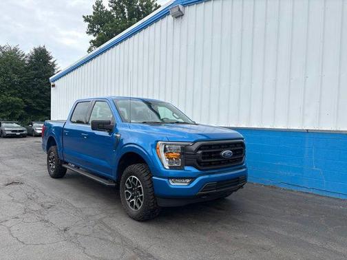Velocity Blue Metallic 2021 Ford F-150 XLT
