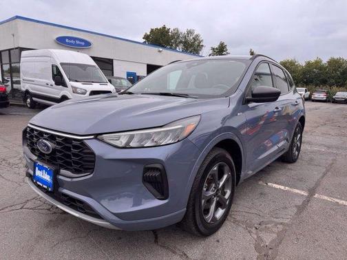 Carbonized Gray Metallic 2024 Ford Escape ST-Line