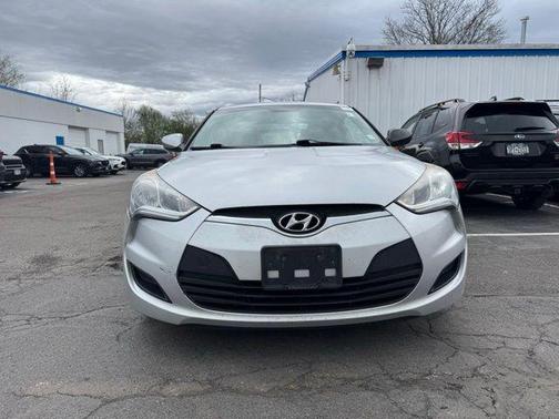 Ironman Silver Metallic 2014 Hyundai Veloster Base