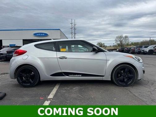 Ironman Silver Metallic 2014 Hyundai Veloster Base