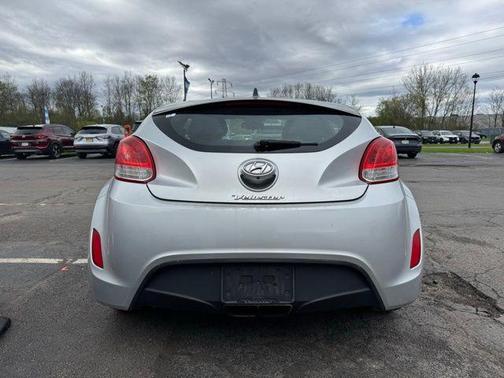 Ironman Silver Metallic 2014 Hyundai Veloster Base