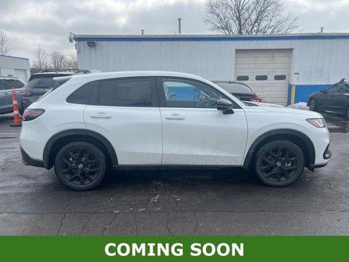 Platinum White Pearl 2023 Honda HR-V Sport