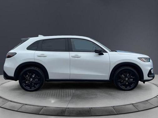 Platinum White Pearl 2023 Honda HR-V Sport