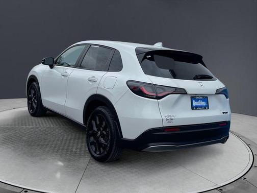 Platinum White Pearl 2023 Honda HR-V Sport