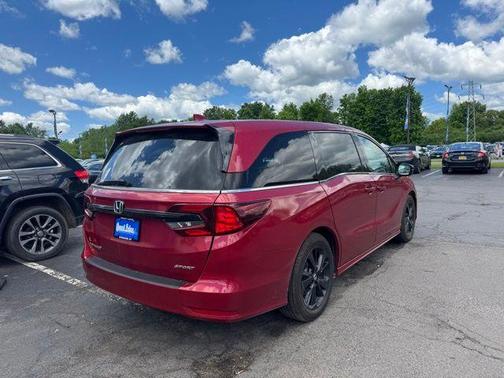 Radiant Red Metallic II 2023 Honda Odyssey Sport
