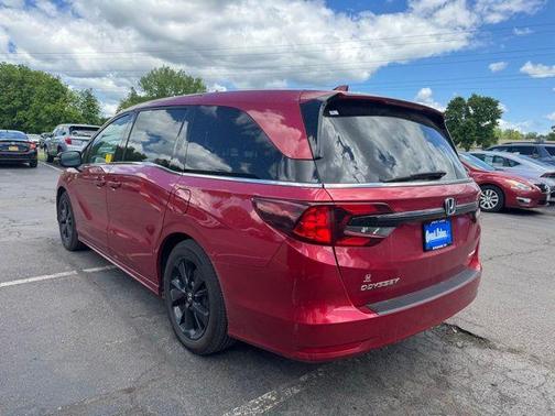 Radiant Red Metallic II 2023 Honda Odyssey Sport