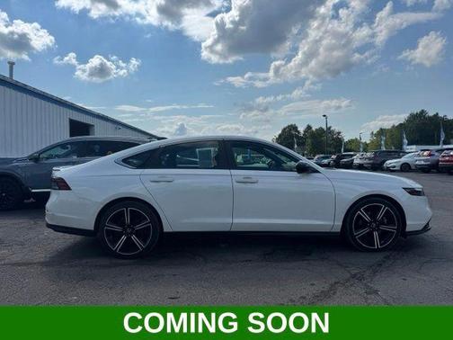 Platinum White Pearl 2023 Honda Accord Hybrid Sport