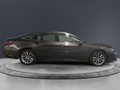 2019 Toyota Avalon XLE