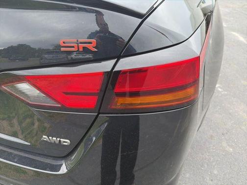 Black 2024 Nissan Altima 2.5 SR