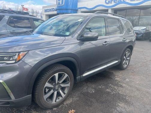 Gray 2025 Honda Pilot Touring