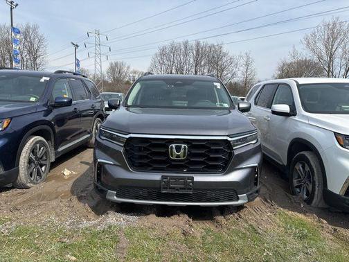 Modern Steel Metallic 2025 Honda Pilot Touring