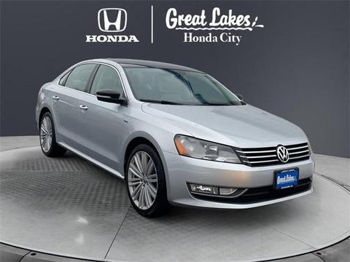 2015 Volkswagen Passat 1.8T Auto SE