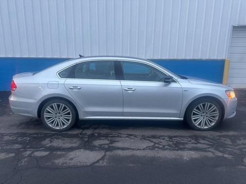 2015 Volkswagen Passat 1.8T Auto SE