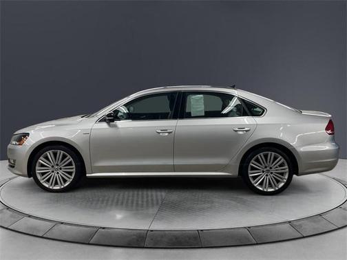 2015 Volkswagen Passat 1.8T Auto SE
