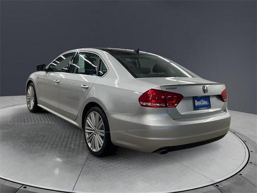 2015 Volkswagen Passat 1.8T Auto SE