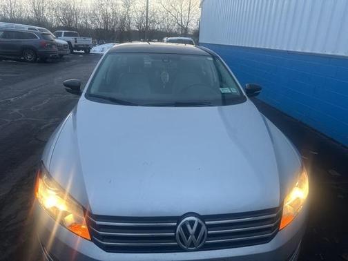 2015 Volkswagen Passat 1.8T Auto SE