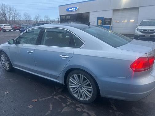2015 Volkswagen Passat 1.8T Auto SE