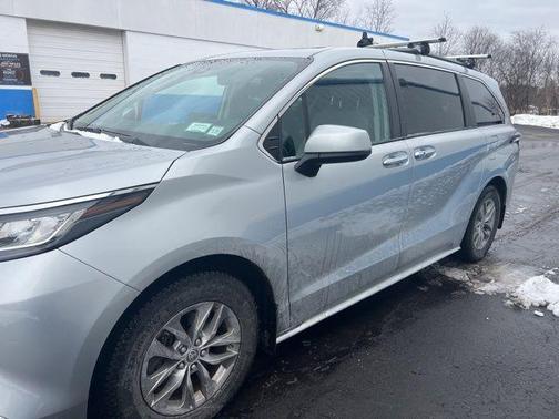 2022 Toyota Sienna XLE