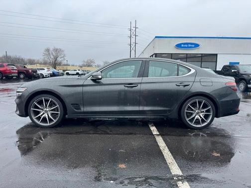 2023 Genesis G70 2.0T
