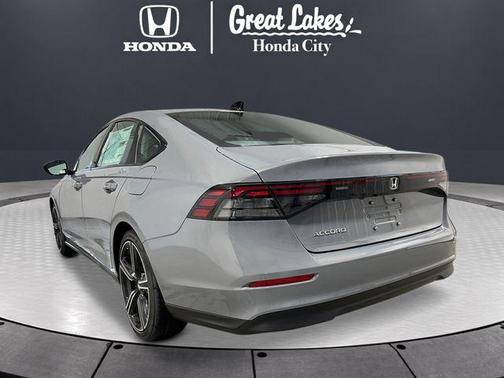 Urban Gray Pearl 2026 Honda Accord SE