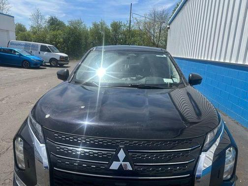 Black Diamond 2022 Mitsubishi Outlander SE Launch Edition