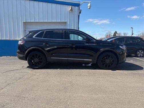 2022 Lincoln Nautilus Reserve