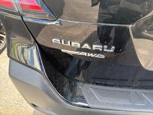 Crystal Black Silica 2024 Subaru Outback Limited