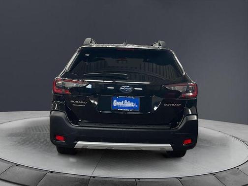Crystal Black Silica 2024 Subaru Outback Limited