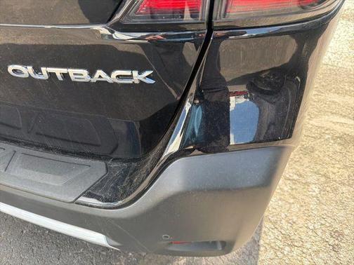 Crystal Black Silica 2024 Subaru Outback Limited