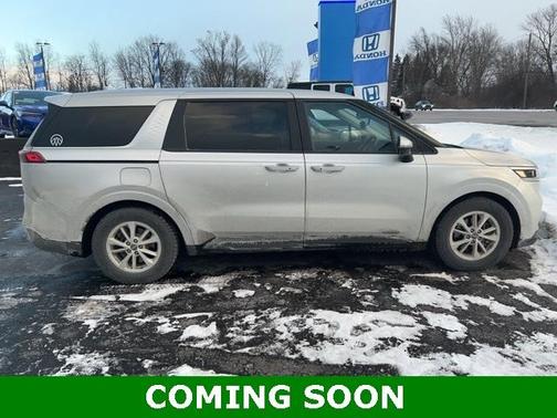 2022 Kia Carnival LXS