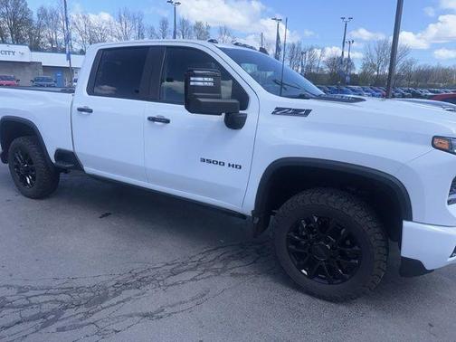 Summit White 2024 Chevrolet Silverado 3500 LT