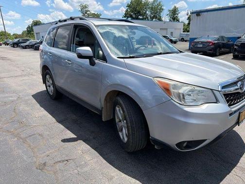 Ice Silver Metallic 2014 Subaru Forester 2.5i Touring