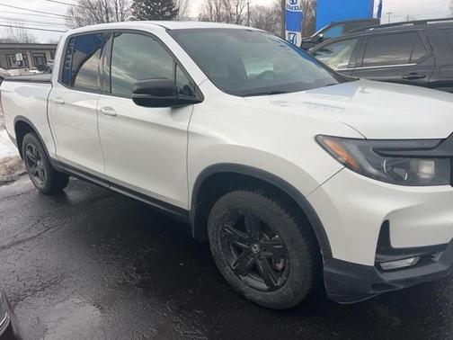 2022 Honda Ridgeline Black Edition