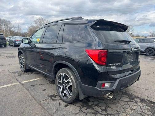 Crystal Black Pearl 2023 Honda Passport Elite