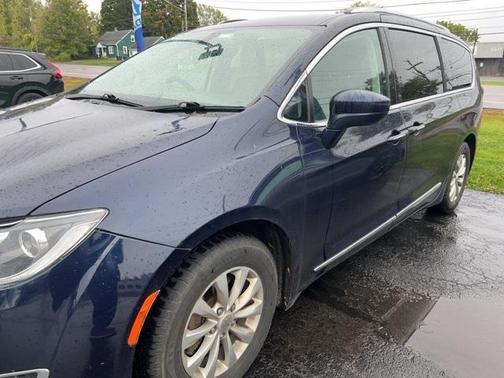 2018 Chrysler Pacifica Touring-L