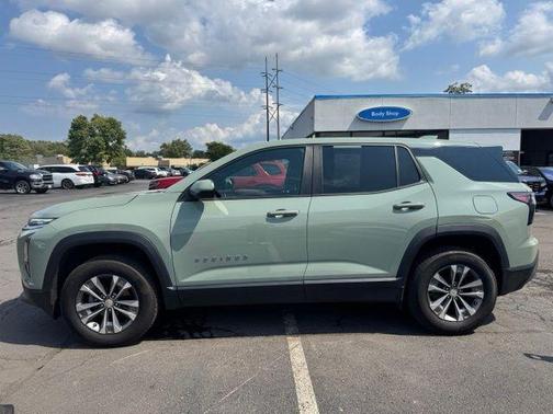 Green 2025 Chevrolet Equinox LT