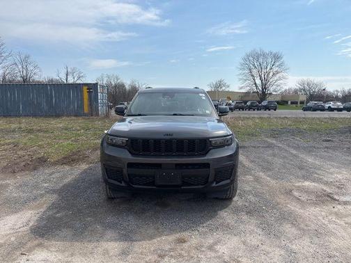 2022 Jeep Grand Cherokee L Laredo