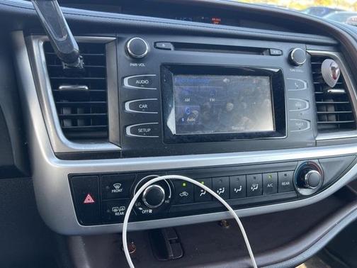 2018 Toyota Highlander LE